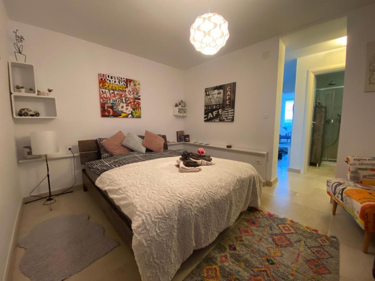 Apartment Paris نجيفيش المظهر الخارجي الصورة