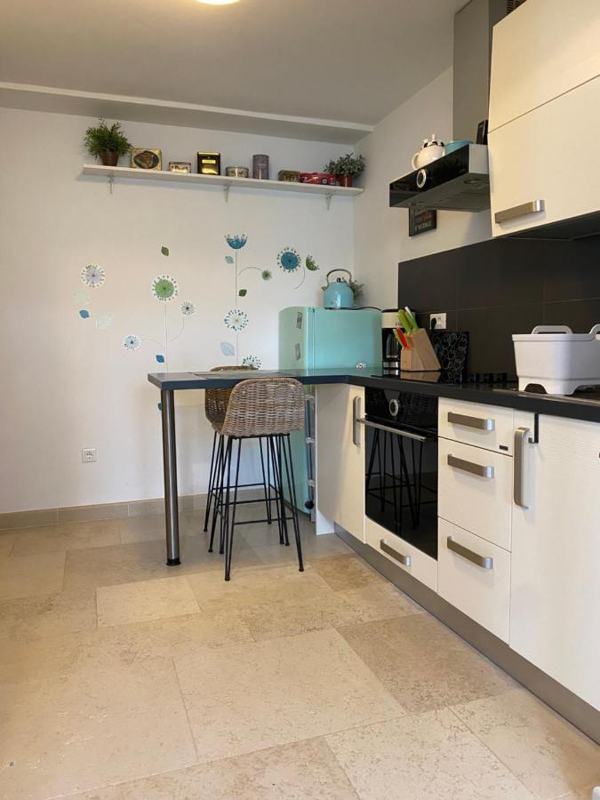 Apartment Paris نجيفيش المظهر الخارجي الصورة